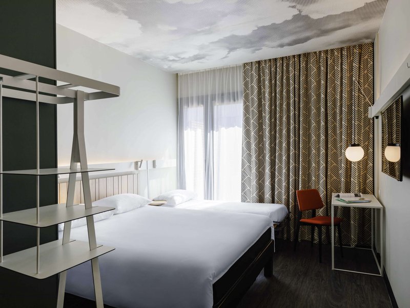 Ibis Lyon Meyzieu,Decines-Charpieu>>3Rd Arrondissement,3 star