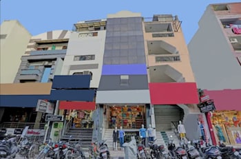 The Pinaki Residency,New Delhi>>Delhi,3 star