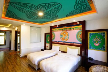 The Shanti Nest At Boutique Hotel,Changspa Road,2 star