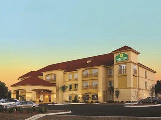 la quinta inn and suites savannah airport pooler