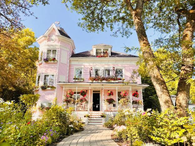 Maison Rose,,3 star