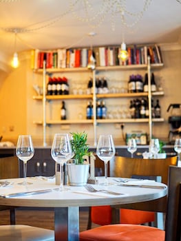 Grasmere Court Hotel,Bath And North East Somerset>>Bath,4 star