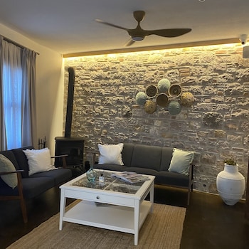 Min Ayvalik,,0 star