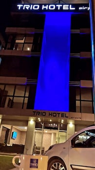 trio hotel airport