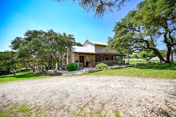 Luxury 23-Ac Ranch Casita W/Hot Tub And Firepit!,,3.5 star