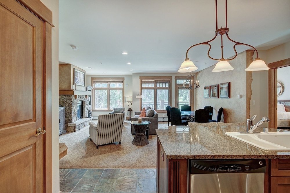 luxurious 2 br in river run village with ski in ski out no cleaning fee 2 bedroom condo by redawning