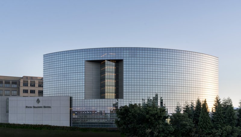 Four Seasons Hotel Silicon Valley At East Palo Alto,Lakes And Birds>>Monta Vista,5 star