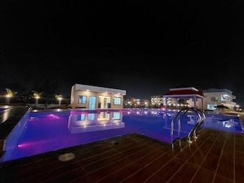 Llyods Beach Resort,Kanthi>>Digha,3.5 star