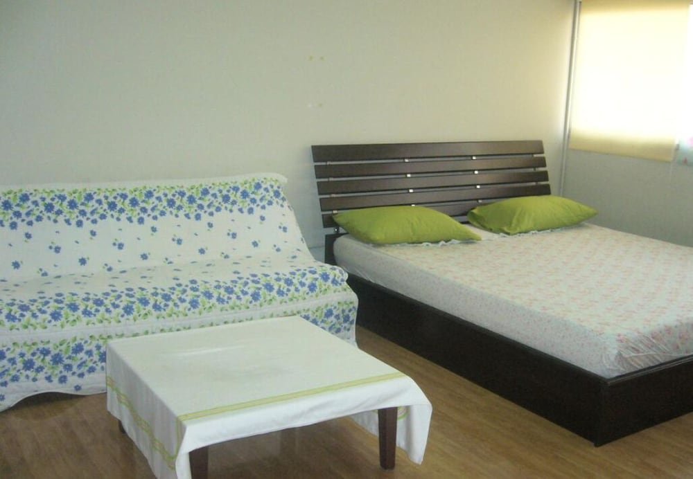 chan kim don mueang guest house 550 yards from impact muang thong thani