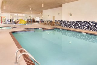 Country Inn & Suites By Radisson, Portage, In