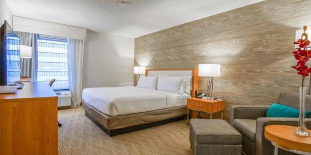 Express Inn,,2.5 star