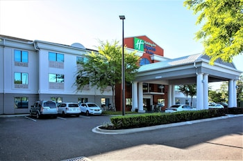 Holiday Inn Express & Suites Jacksonville - Mayport / Beach,Atlantic Beach>>Arlington,3 star