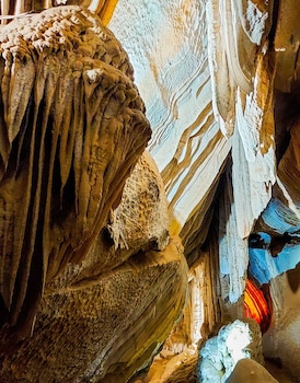 Gena's Sierra Inn & Restaurant,,2.5 star