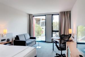 hilton garden inn stuttgart neckar park
