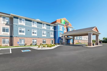 holiday inn express and suites council bluffs conv