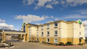 holiday inn express hotel and suites mount pleasant by ihg