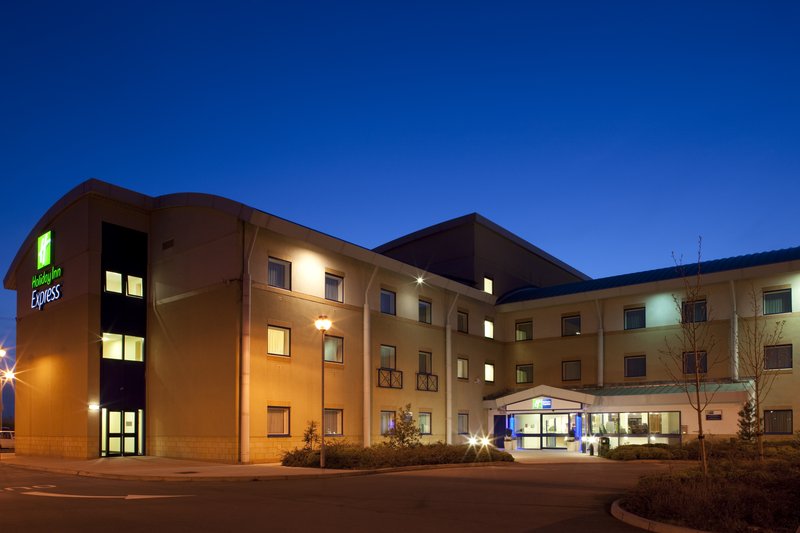 Holiday Inn Express Cardiff Airport By Ihg,Cardiff>>Barry,3 star