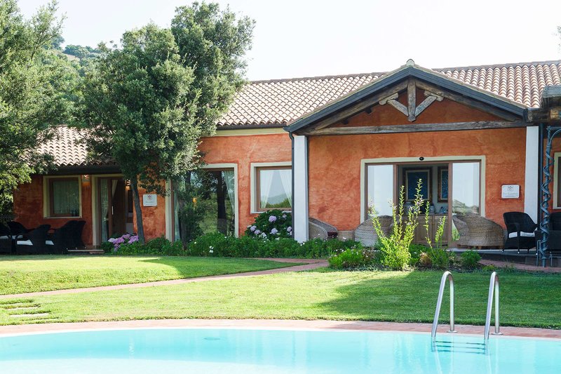 Hotel Aldiola Country Resort,Near Olivastri Millenari,4 star