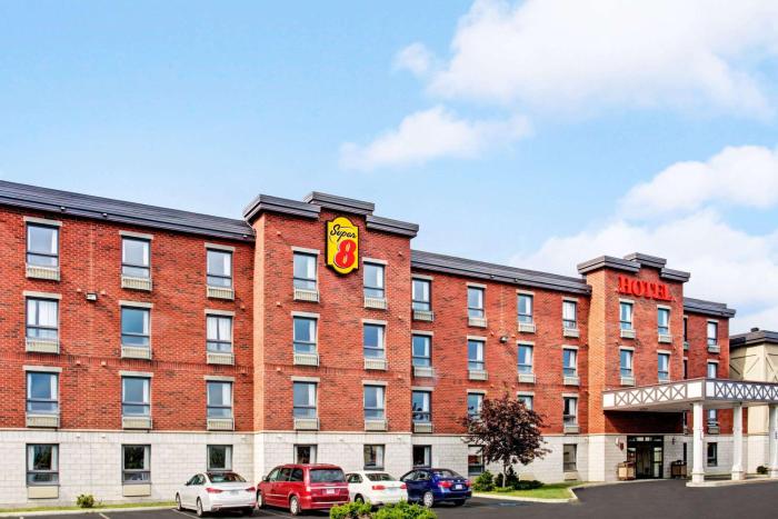 Super 8 By Wyndham Lachenaie/Terrebonne,Montreal>>Lachenaie,2 star