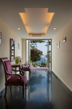 Royal Orchid Fort Resort,Mussoorie,4 star