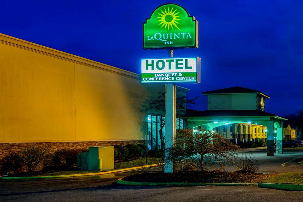 La Quinta Inn By Wyndham West Long Branch,Red Bank>>Long Branch,2.5 star