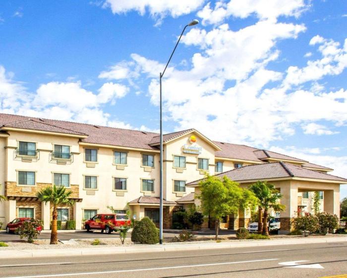 comfort inn and suites yuma i 8