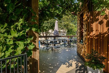 Eco Hotel Villa Pinia,Odesa>>Bol'shoy Fontan,3.5 star