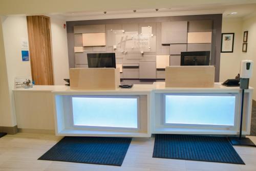 Holiday Inn Express & Suites Winona By Ihg,Rushford>>Minnesota,3 star
