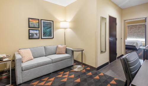 holiday inn hotel and suites waco northwest by ihg
