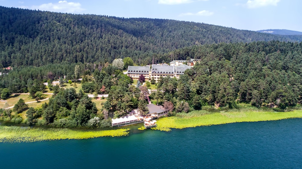 Grand Abant Hotel (Buyuk Abant Hotel),,5 star