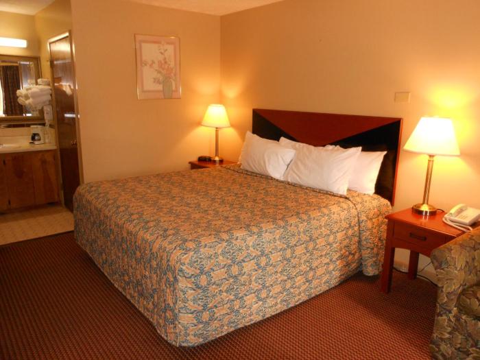 Mcclellan Inn Anniston,Calhoun County>>Anniston,2 star