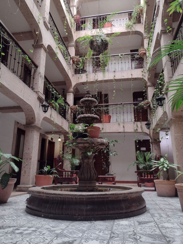 hotel don quijote plaza