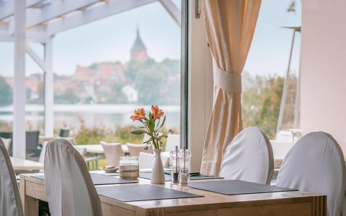 Seehotel Schwanenhof,Herzogtum Lauenburg>>Hamburg,4 star
