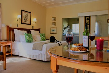 Sweet Thorn Tree Spacious Cottage For 2 People With Great Terrace,,3.5 star