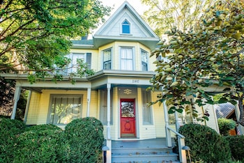 Washington Street Quarters,,0 star