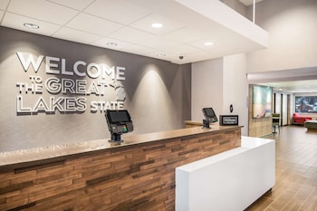 Hampton Inn & Suites Houghton,Houghton>>Baraga,4 star