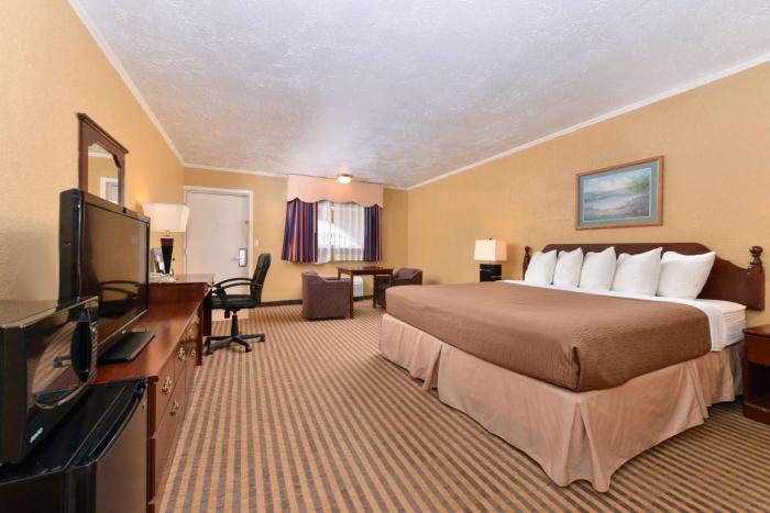 executive plus inn and suites
