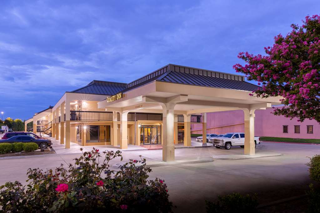 quality inn at arlington highlands