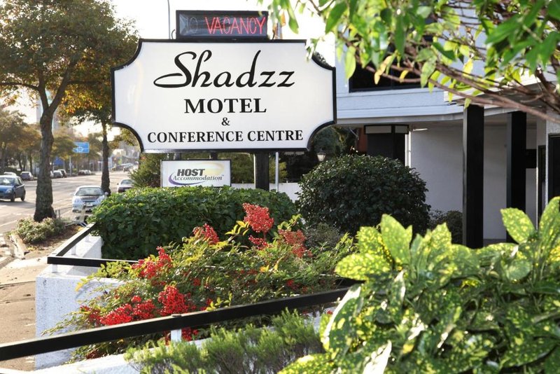 shadzz motel and conference centre