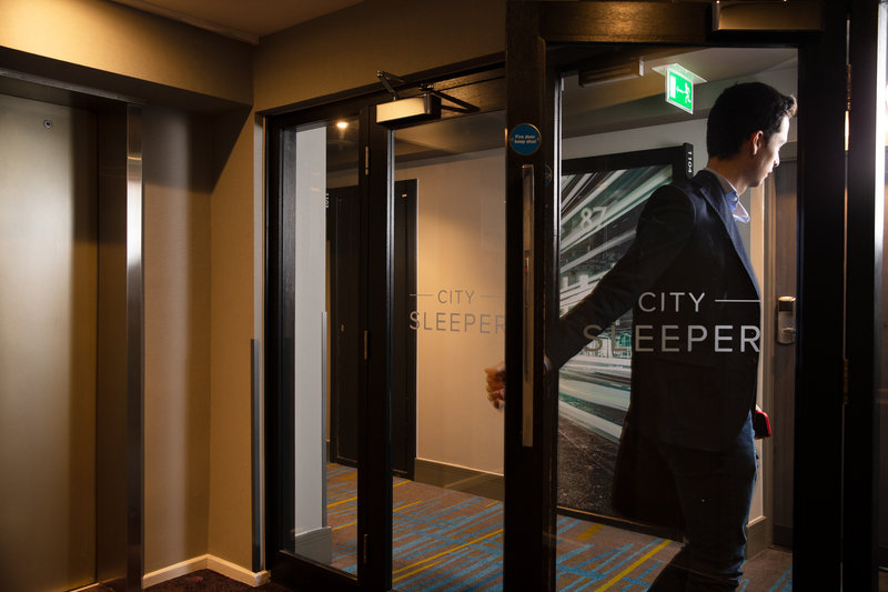 City Sleeper At Royal National Hotel,,4 star