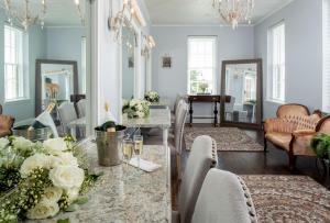 Magnolia Manor And Chapel,,4 star
