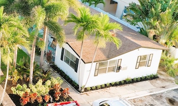 delight retreat apt 4 min walk to beach