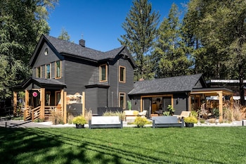 The Herwood Inn,,4.5 star