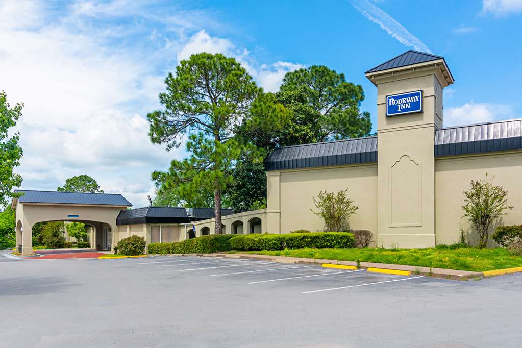 Rodeway Inn,Texas>>Huntsville,2 star