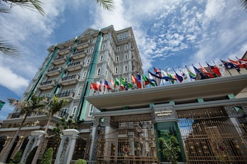 heng mohasal apartment