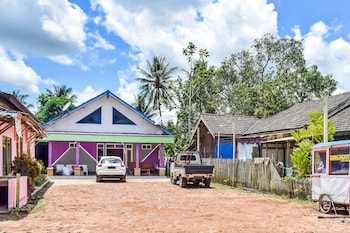 Spot On 91147 Penginapan Widodo,,2 star