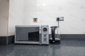 Impeccable 1-Bedroom Furnished Apartment In Accra,,0 star