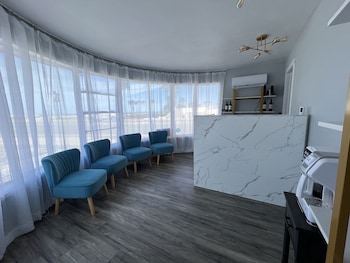 1915 Beach Club,,2 star