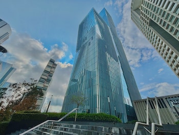 Paradox Santa Fe,,2 star