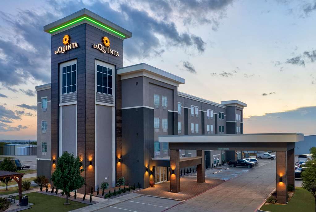 la quinta inn and suites denton university drive